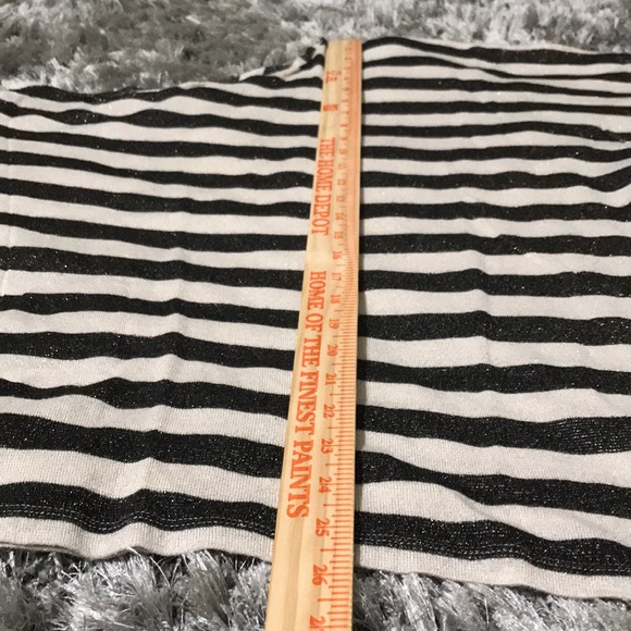 ONE shoulder asymmetrical top. - Picture 5 of 8